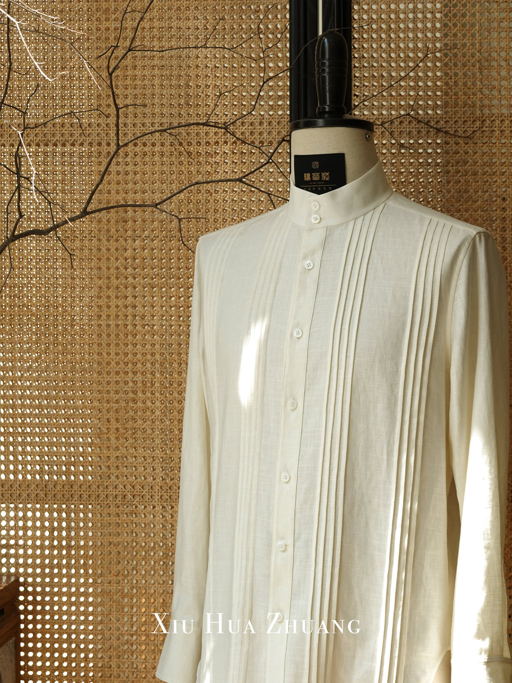 Warm White Linen Pleated Shirt 绣华莊