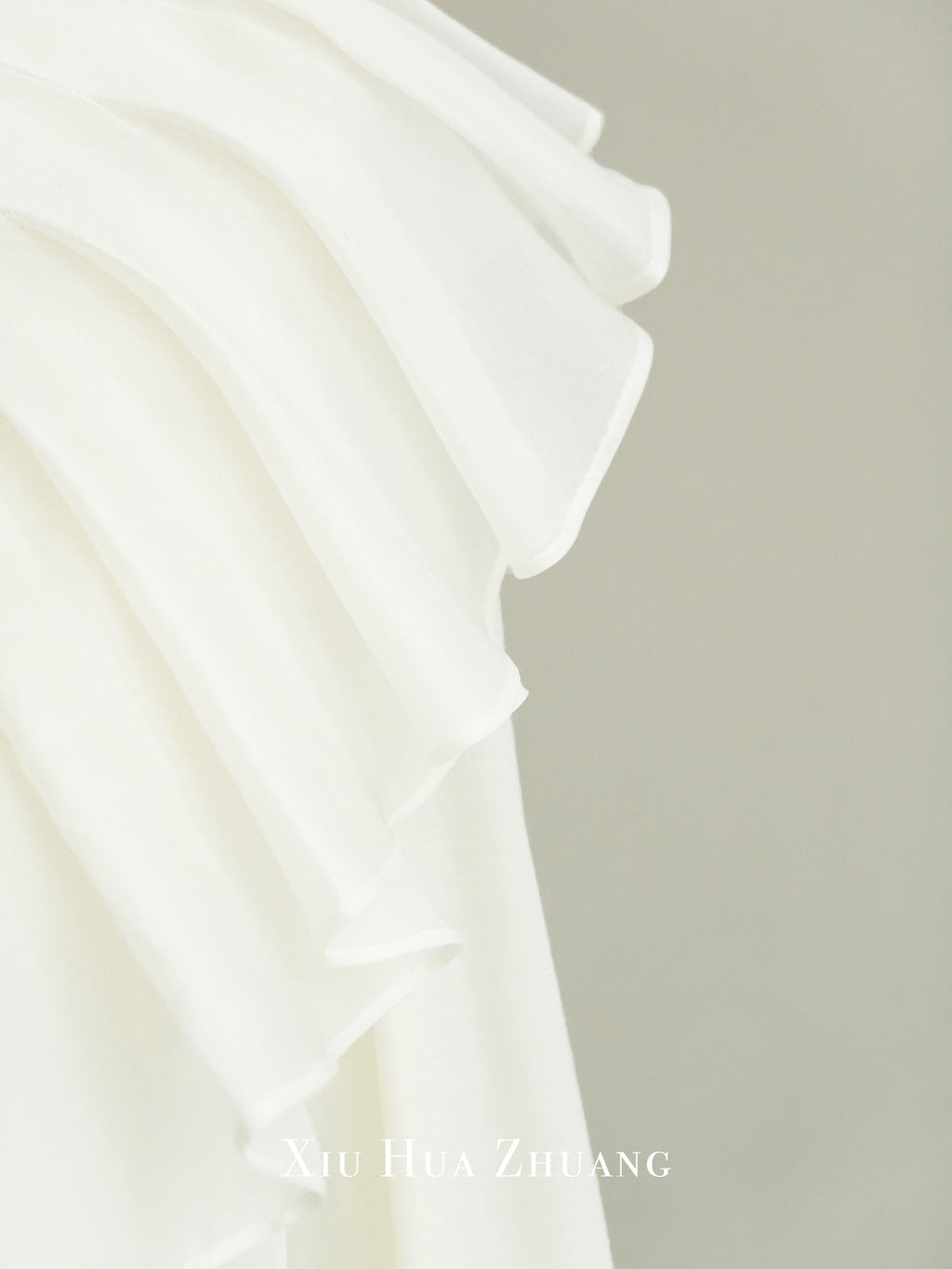 Silk-Cotton Organza Satin Ruffle Collar Blouse 绣华莊