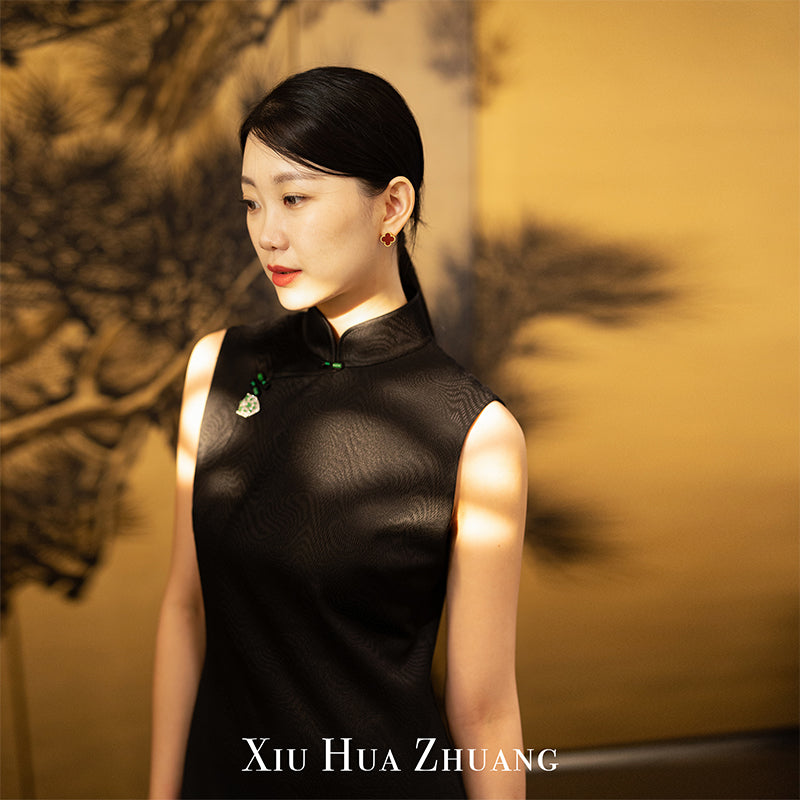 法国进口雅黑色摩尔纹提花无袖旗袍X23188 My Store