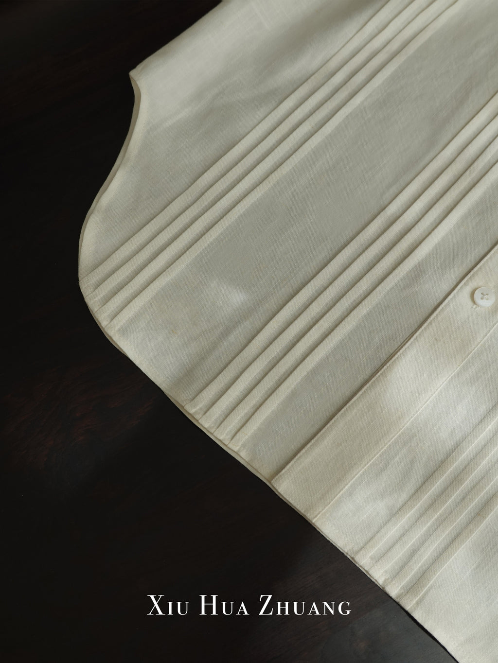 Warm White Linen Pleated Shirt 绣华莊