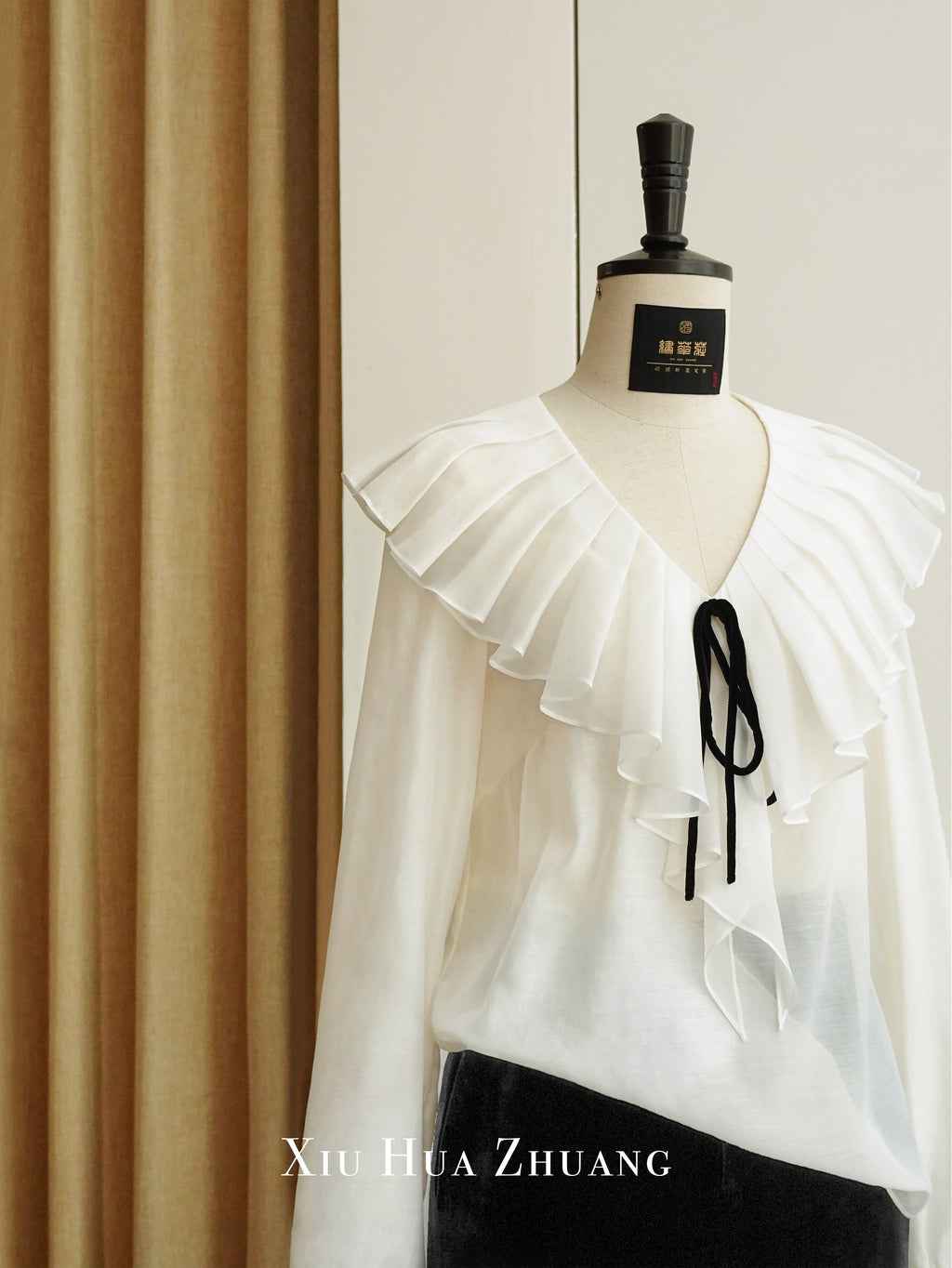Silk-Cotton Organza Satin Ruffle Collar Blouse 绣华莊