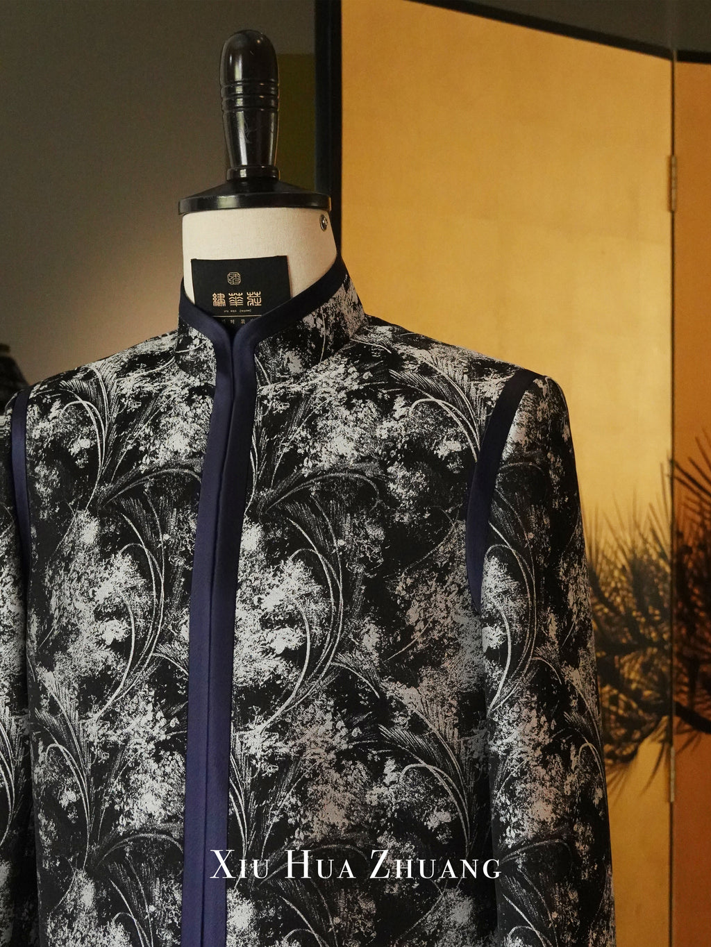 Su Brocade·Black Silver Jacquard Jacket 绣华莊